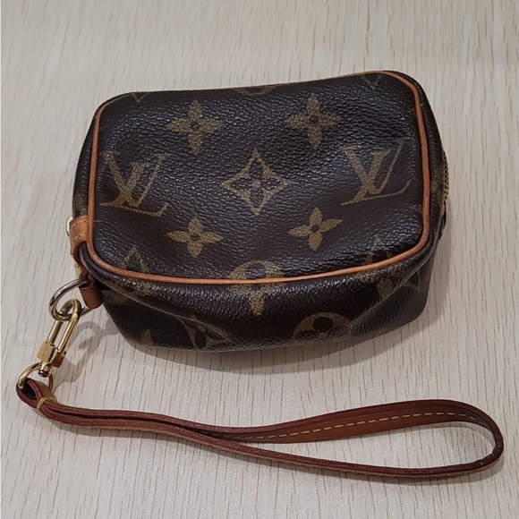 Louis Vuitton Wappity Mini Bag Wristlet or Travel Makeup Bag - Picture 1 of 4